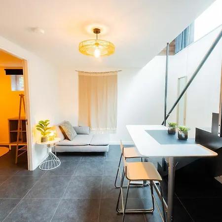Lägenhet Upscale 90m2 Two Bedroom - Ks8b *