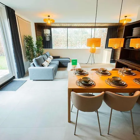 Lägenhet Upscale 90m2 Two Bedroom - Ks8b