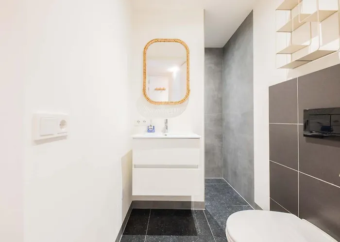 Upscale 90m2 Two Bedroom - Ks8b *