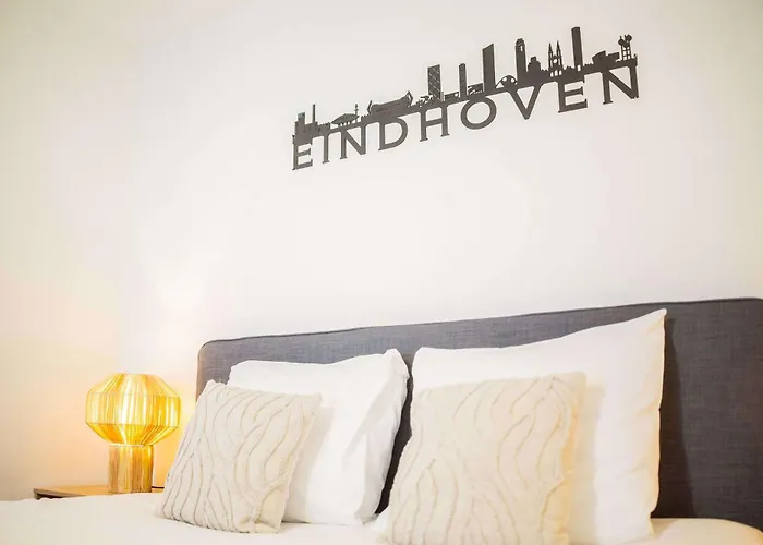 Upscale 90m2 Two Bedroom - Ks8b