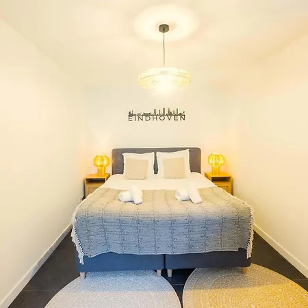 Апартаменты Upscale 90m2 Two Bedroom - Ks8b Эйндховен