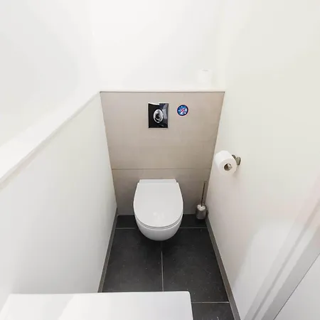 Upscale 90m2 Two Bedroom - Ks8b * Эйндховен