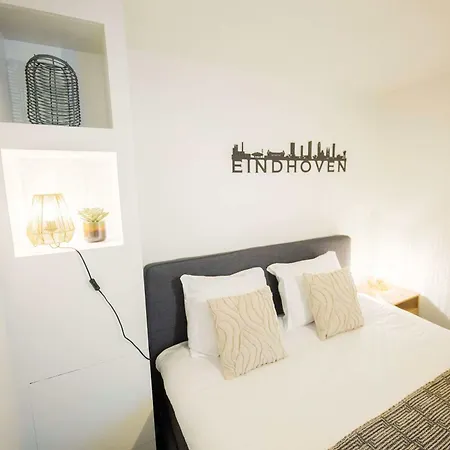 Upscale 90m2 Two Bedroom - Ks8b