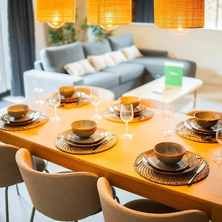 Апартаменты Upscale 90m2 Two Bedroom - Ks8b *